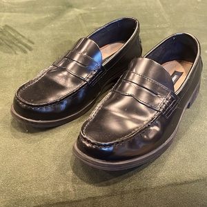 Black Men’s penny loafer barely worn